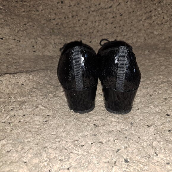 PRETTY BALLERINAS-Black Sequined-Bow-Heel 1.75" Patent Leather-Sz 37-Near Mint - Picture 6 of 8